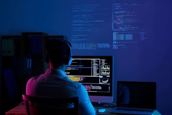 Pemrograman Python: Dasar dan Teknik Lanjut untuk Pengembang